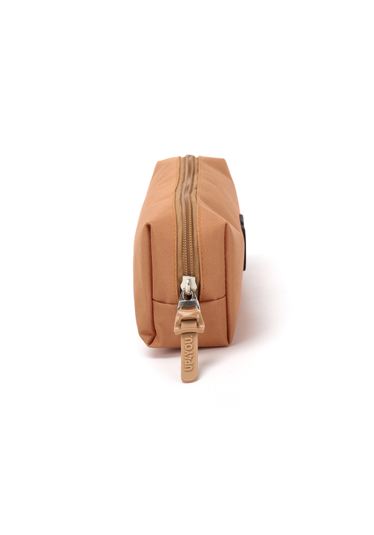 ET46504UP.1100.04.png.MARROM