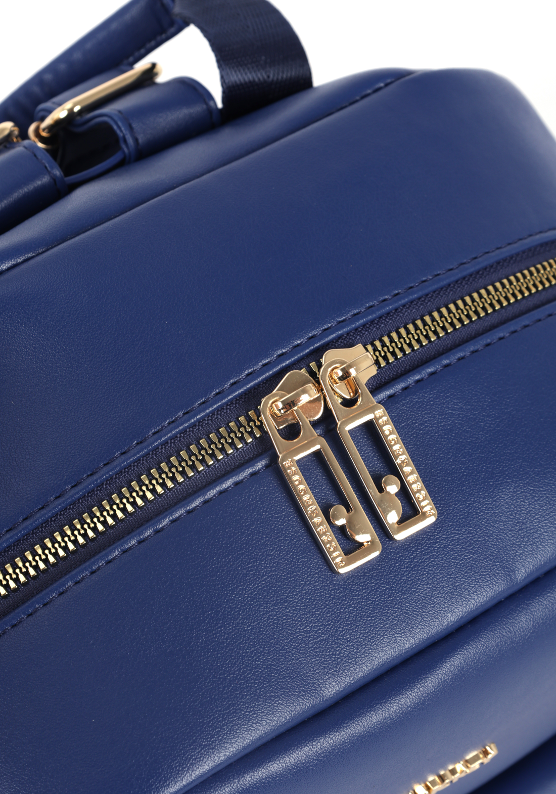 BU78767.5000.01.png.AZUL