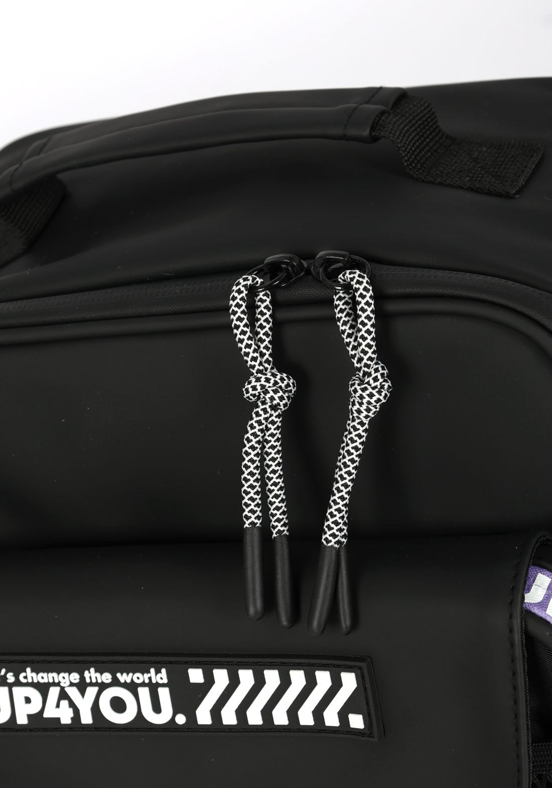 LA49663UP.0600.04.png.PRETO